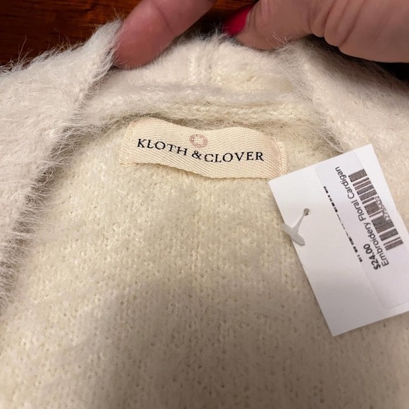 Kloth & Clover Eyelash cardigan with embroidered patches NWT - Picture 5 of 5